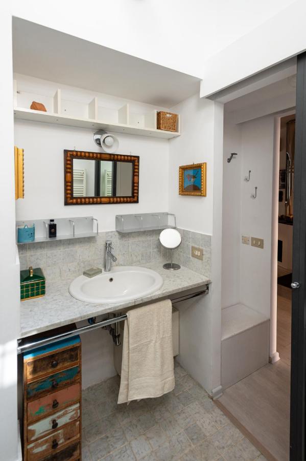 Apartment Banchi Nove, Penthouse Full Of Light And Silence Rome