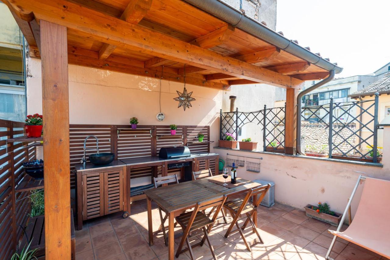 Apartment Banchi Nove, Penthouse Full Of Light And Silence Rome