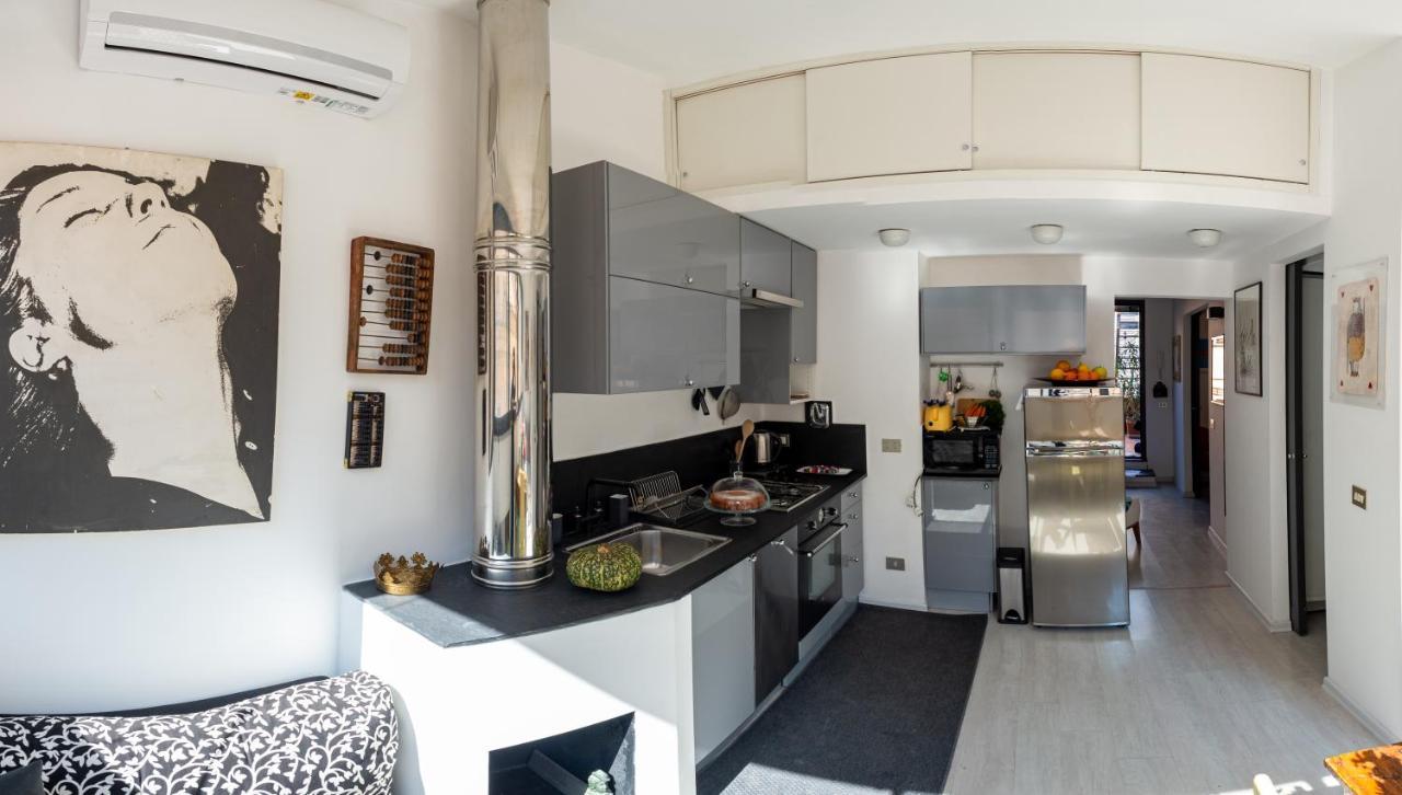 Banchi Nove, Penthouse Full Of Light And Silence * Rome
