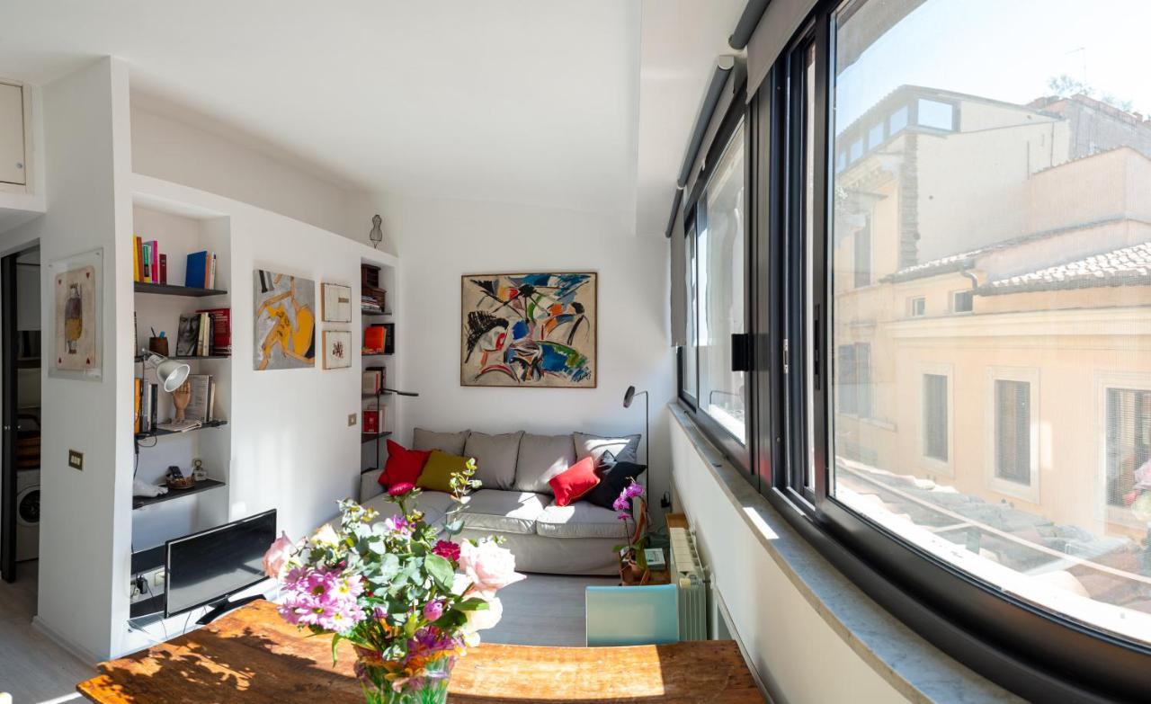 Banchi Nove, Penthouse Full Of Light And Silence Rome