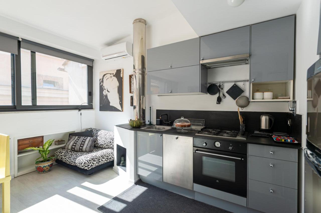 Apartment Banchi Nove, Penthouse Full Of Light And Silence *